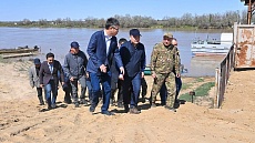 Обстановка на западе Казахстана остается сложной из-за сброса воды из России – кабмин