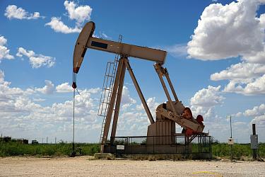 Цены на нефть снизились на Лондонской бирже в среду