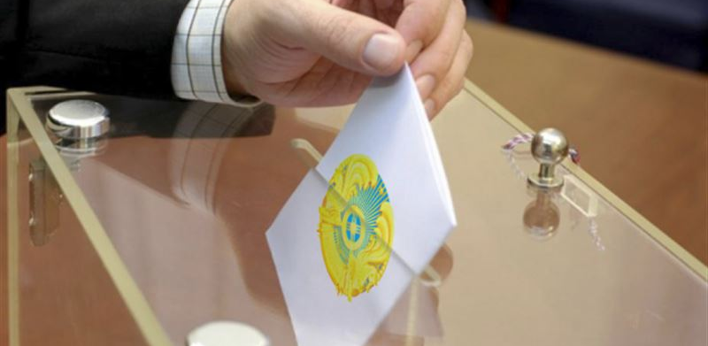Казахстанцев призвали фиксировать на выборах случаи давлений со стороны работодателей