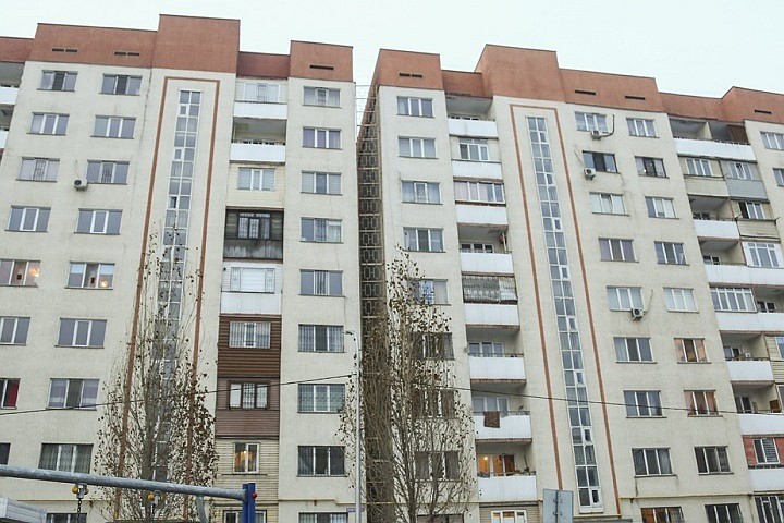 Стали известны предварительные результаты исследований по накренившемуся дому в Алматы
