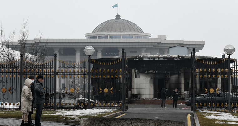 Разграбленную резиденцию президента в Алматы готовятся исключить из госсписка памятников