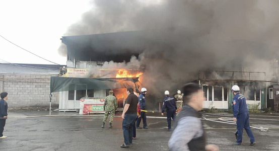 Canteen and trade market caught fire in Taraz