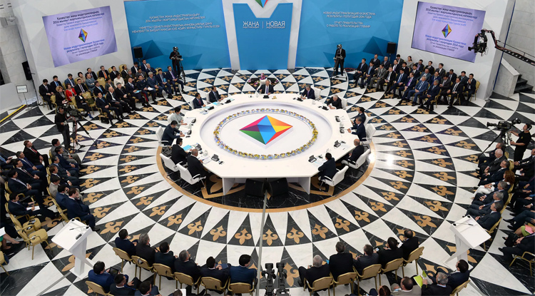 Назарбаев назвал высокой вероятность военной конфронтации в некоторых частях Евразии