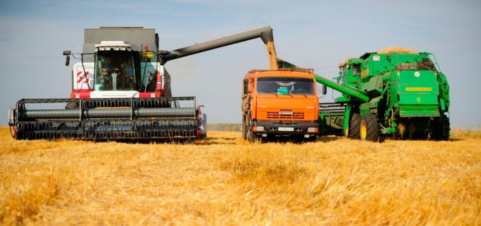 Токаев сравнил уровни производительности труда в сельском хозяйстве РФ и трех регионов РК