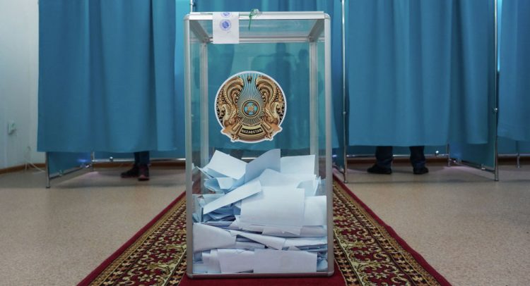 В Алматы независимые наблюдатели потребовали проведения повторных президентских выборов