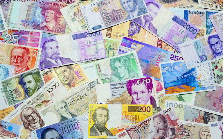 Официальные рыночные курсы валют на 17 октября установил Нацбанк Казахстана