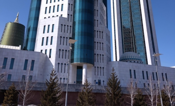 В парламенте решили создать комиссию по национальным целям и задачам развития Казахстана