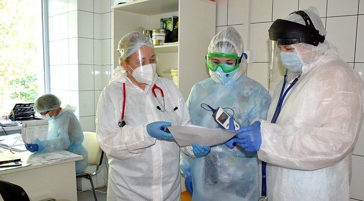 СПИД-центр Атырау закрыт из-за заражения COVID-19 руководителя и 10 сотрудников