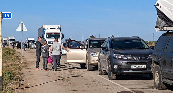 Citizens of Kazakhstan got stuck at border with Russia 