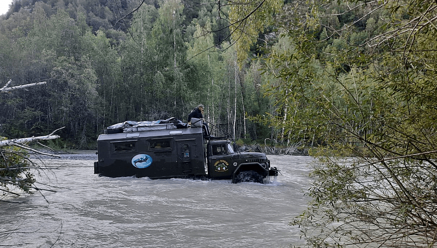 15 туристов застряли в Коринском ущелье Алматинской области из-за подъема воды в реке