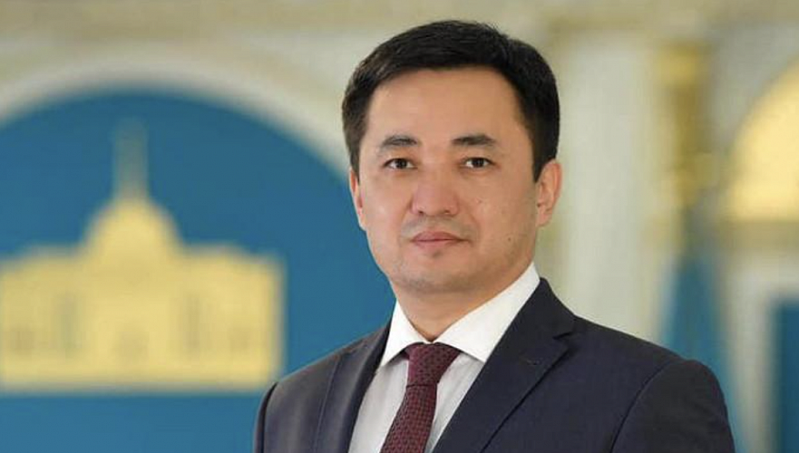  Айбек Дадебаев сохранил пост управделами президента