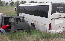 Водитель «УАЗ» получил перелом шеи при столкновении с автобусом в ЗКО