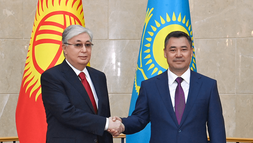 Токаев провел в Бишкеке переговоры в узком формате с Жапаровым