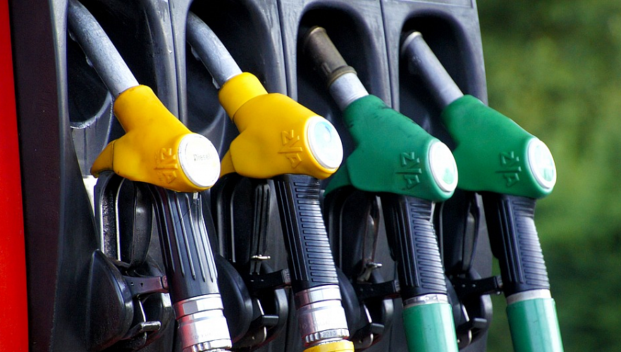 Экспертное мнение: Рост оптовых цен на бензин в РФ должен заставить РК форсировать переговоры по экспорту
