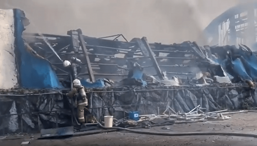Пожар на «Атакенте» потушили в Алматы