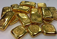 Цена на золото снизилась по итогам вечернего межбанковского фиксинга в Лондоне в пятницу