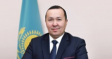 Жанкуатов освобожден от должности главы аппарата минэкологии после четырех месяцев работы