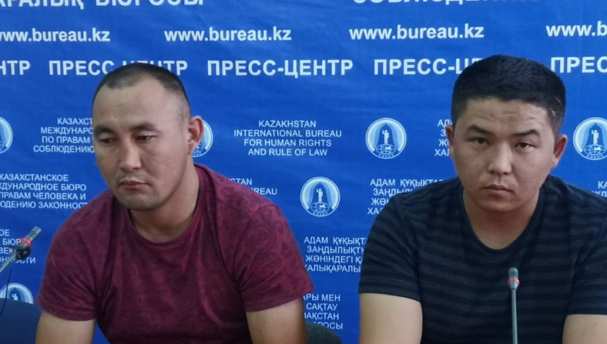 Китайские казахи Мусахан и Алимулы получили статус беженцев в Казахстане