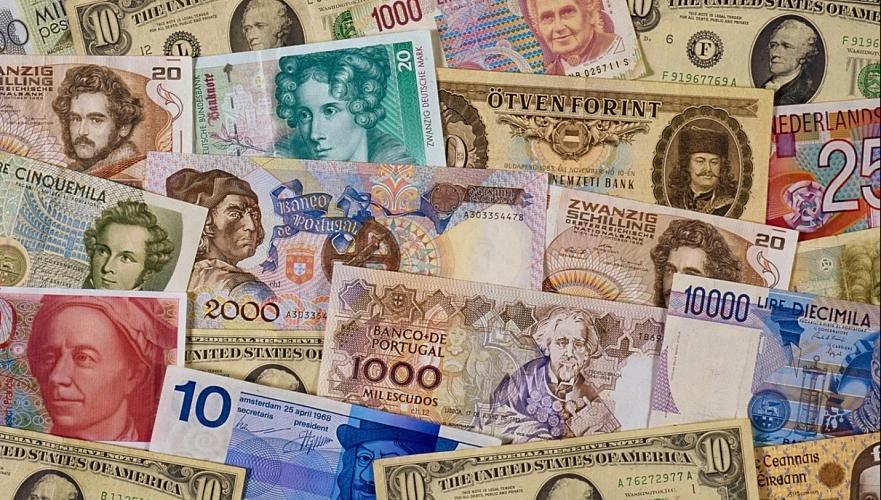 Официальные рыночные курсы валют на 20 февраля установил Нацбанк Казахстана