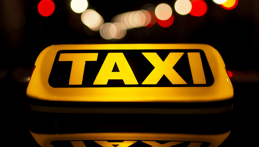 До 700 в день сократилось число вызовов служб такси в Алматы с введением карантина