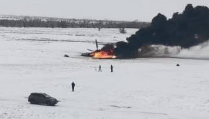 Один человек погиб и двое пострадали при крушении вертолета в Актюбинской области