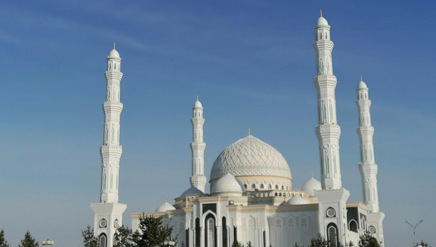 Токаев поздравил казахстанцев с началом священного месяца Рамазан