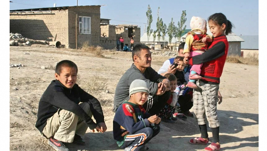 Почти 1 млн детей в Казахстане живут в бедности – депутат