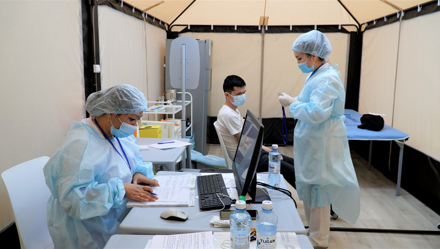 Депутаты посчитали сколько человек на самом деле вакцинировано от COVID-19 в Казахстане   
