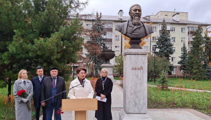 Бюст Абаю Кунанбаеву открыли в Татарстане 