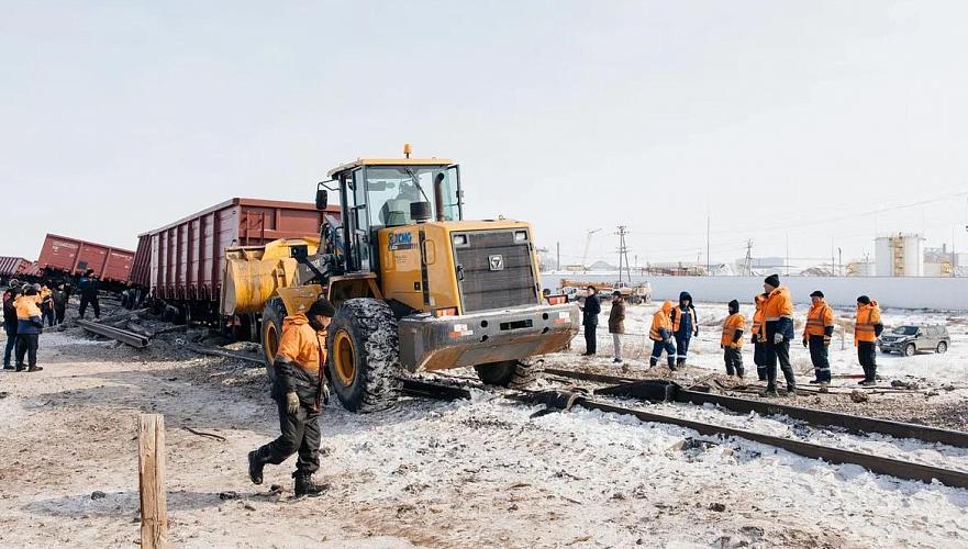 Движение пассажирских поездов открыли после ДТП на станции в Атырауской области 