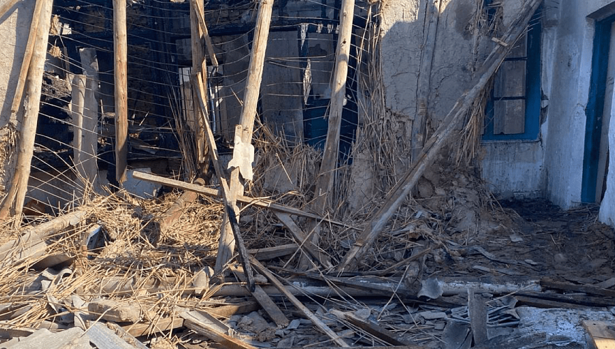 В результате взрыва газа пострадала семья в Туркестане