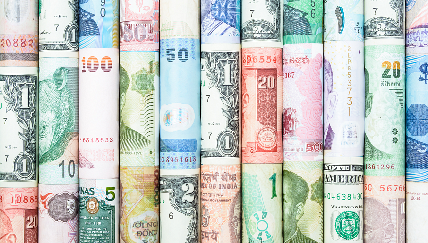 Официальные рыночные курсы валют на 11-13 июля установил Нацбанк Казахстана