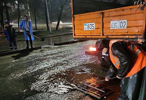 Непогода в Алматы: Коммунальщики перешли на усиленный режим работы, открыта горячая линия