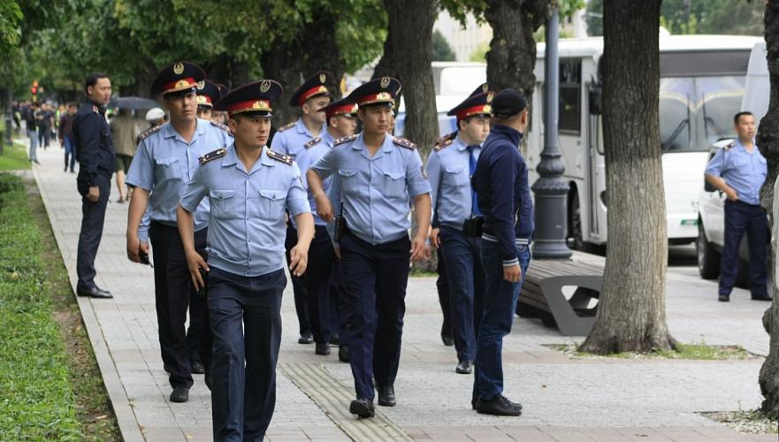 Токаев подписал указ о внеочередной аттестации полицейских начальников Казахстана